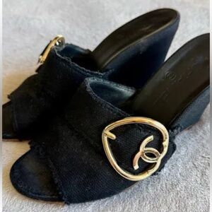 Chanel Black Women's platform Shoes with Gold Accent Size 8